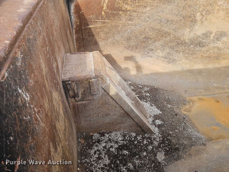 image for item EO4794 2011 Mack GU713 dump truck