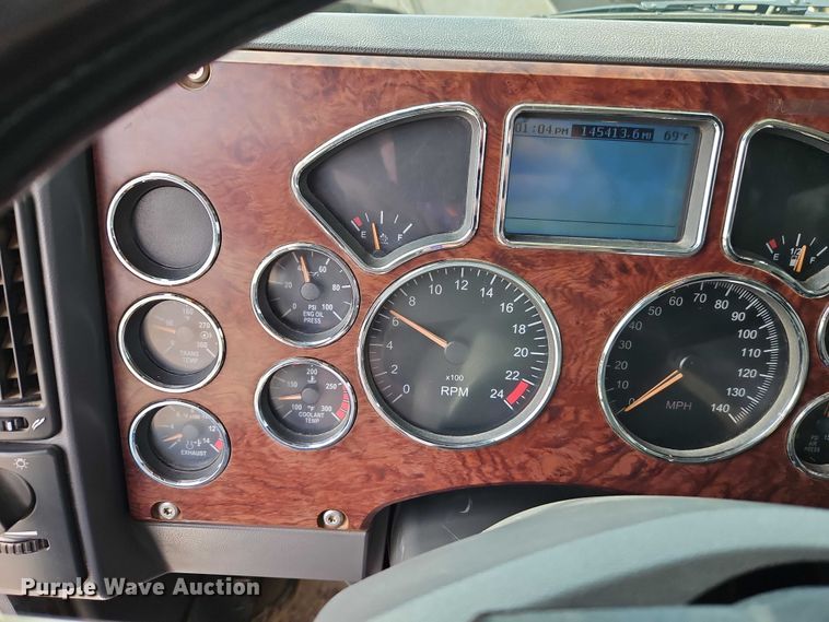 image for item EO4794 2011 Mack GU713 dump truck