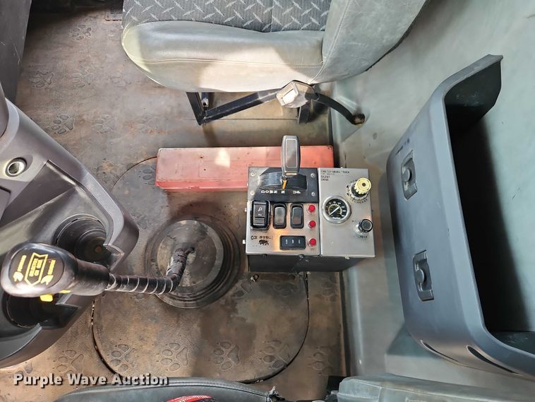 image for item EO4794 2011 Mack GU713 dump truck