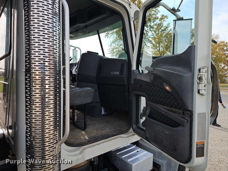 image for item EO4794 2011 Mack GU713 dump truck