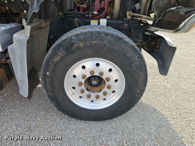 image for item EO4794 2011 Mack GU713 dump truck