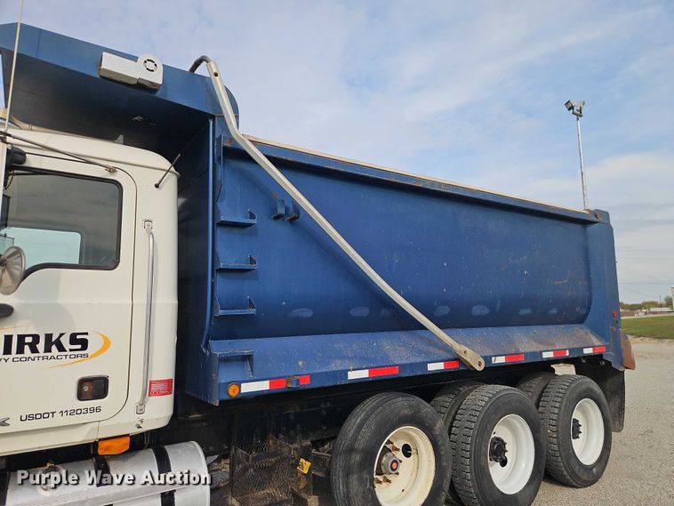 image for item EO4795 2007 Mack CTP713 dump truck