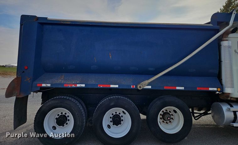 image for item EO4795 2007 Mack CTP713 dump truck