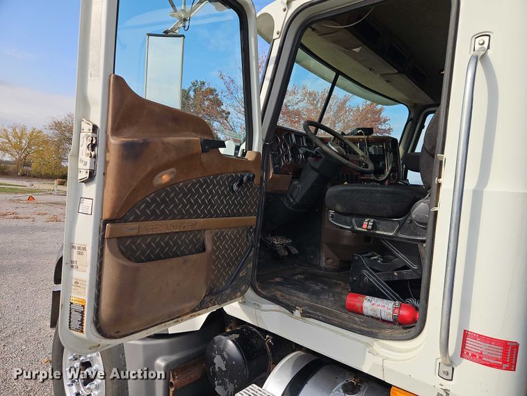 image for item EO4795 2007 Mack CTP713 dump truck