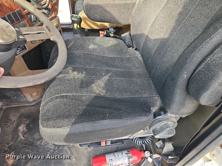 image for item EO4795 2007 Mack CTP713 dump truck