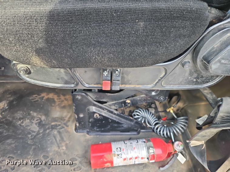 image for item EO4795 2007 Mack CTP713 dump truck