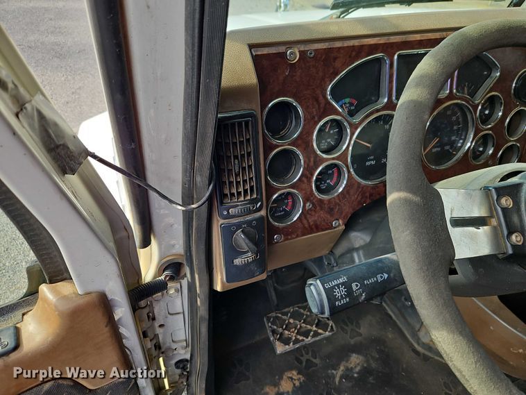 image for item EO4795 2007 Mack CTP713 dump truck