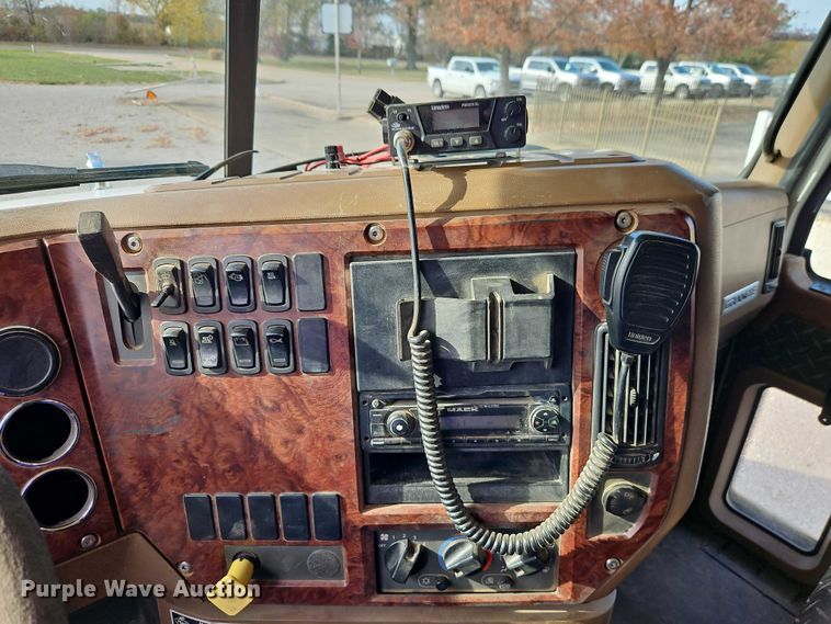 image for item EO4795 2007 Mack CTP713 dump truck