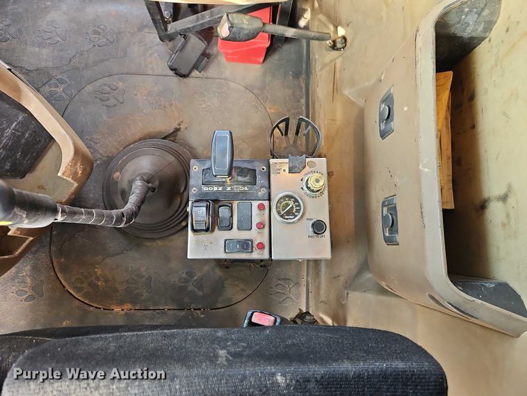 image for item EO4795 2007 Mack CTP713 dump truck