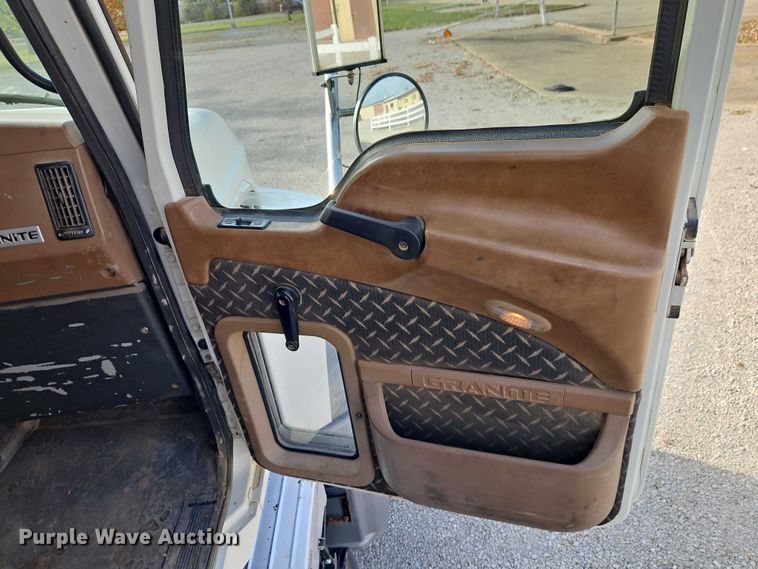 image for item EO4795 2007 Mack CTP713 dump truck