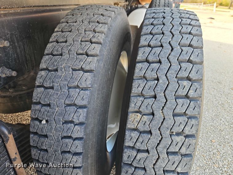 image for item EO4795 2007 Mack CTP713 dump truck