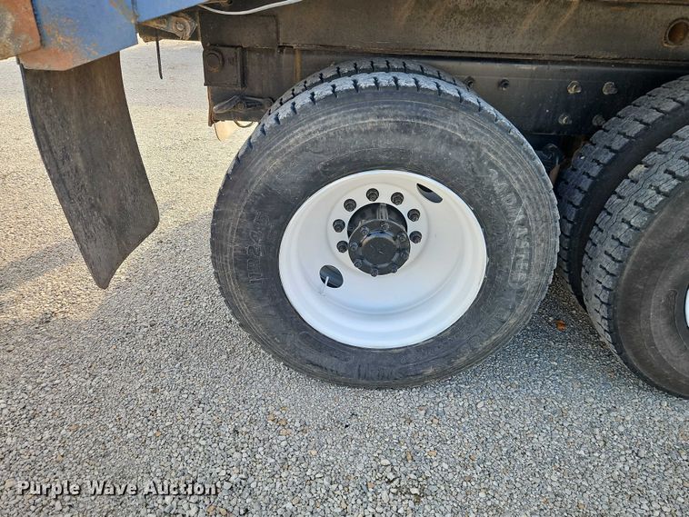 image for item EO4795 2007 Mack CTP713 dump truck