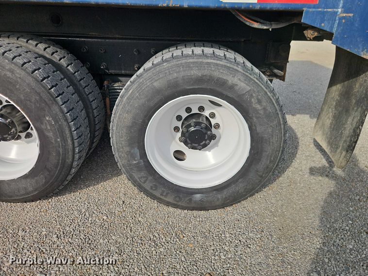 image for item EO4795 2007 Mack CTP713 dump truck