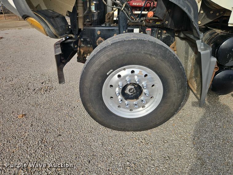 image for item EO4795 2007 Mack CTP713 dump truck