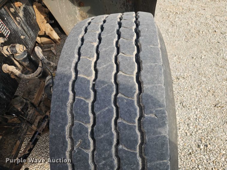 image for item EO4795 2007 Mack CTP713 dump truck