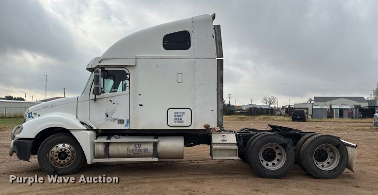 image for item EP0712 Freightliner Columbia semi truck