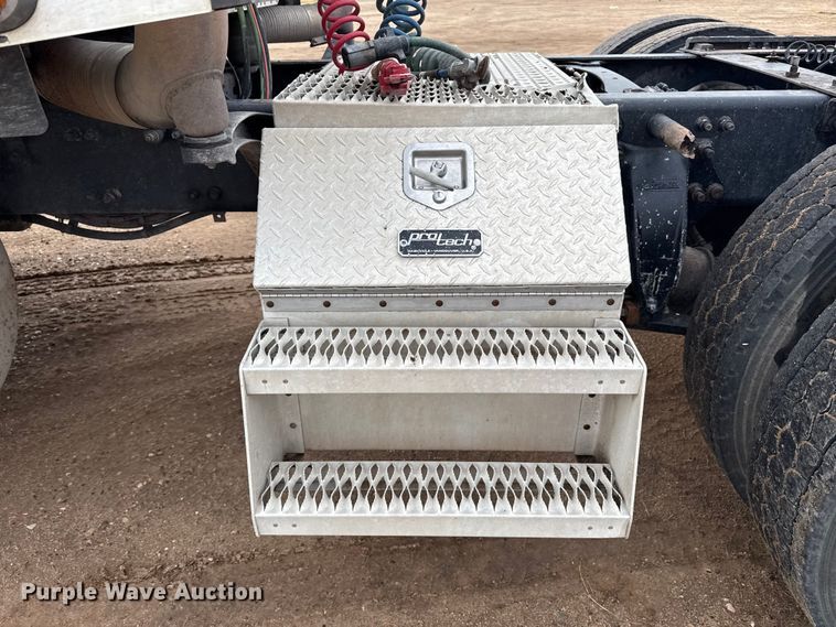 image for item EP0712 Freightliner Columbia semi truck