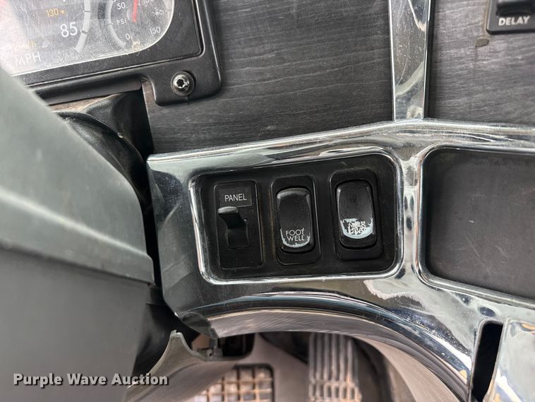 image for item EP0712 Freightliner Columbia semi truck