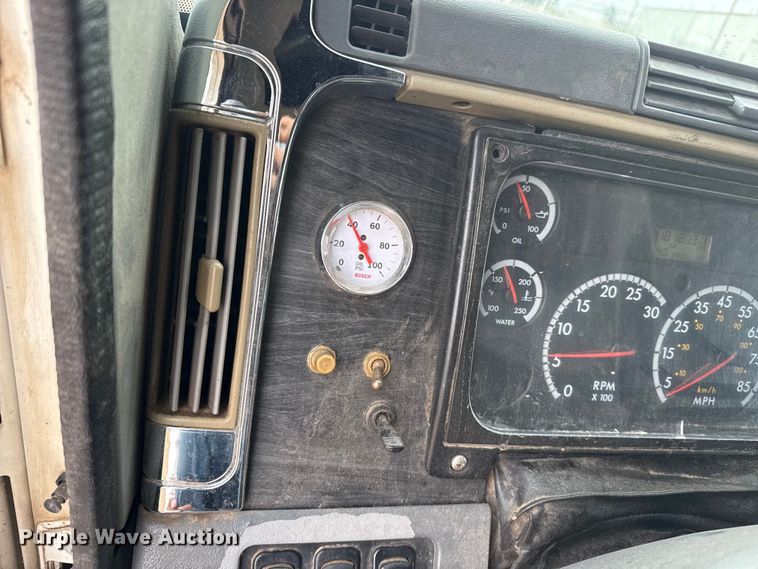 image for item EP0712 Freightliner Columbia semi truck