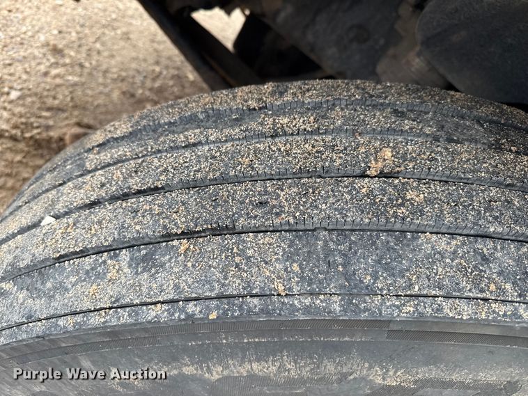 image for item EP0712 Freightliner Columbia semi truck