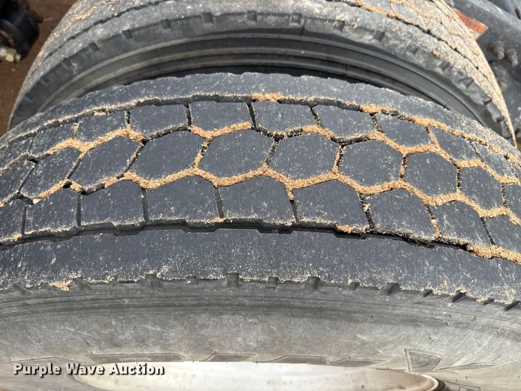 image for item EP0712 Freightliner Columbia semi truck