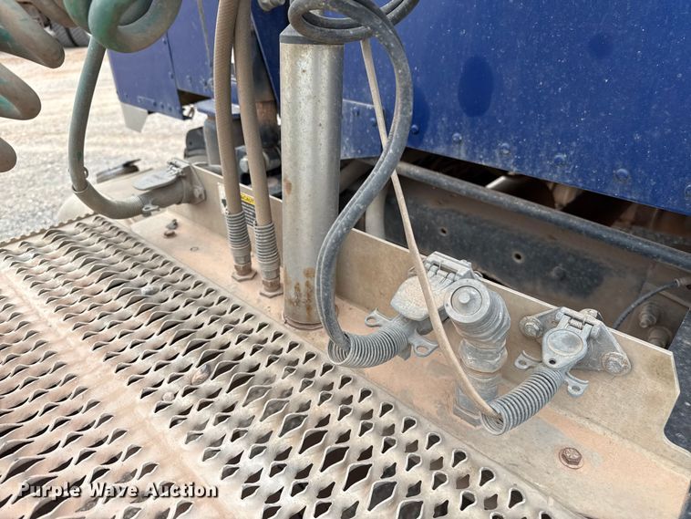 image for item EP0802 2016 Peterbilt 389 semi truck