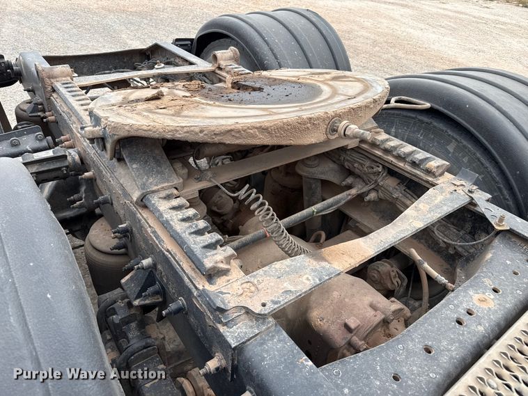 image for item EP0802 2016 Peterbilt 389 semi truck