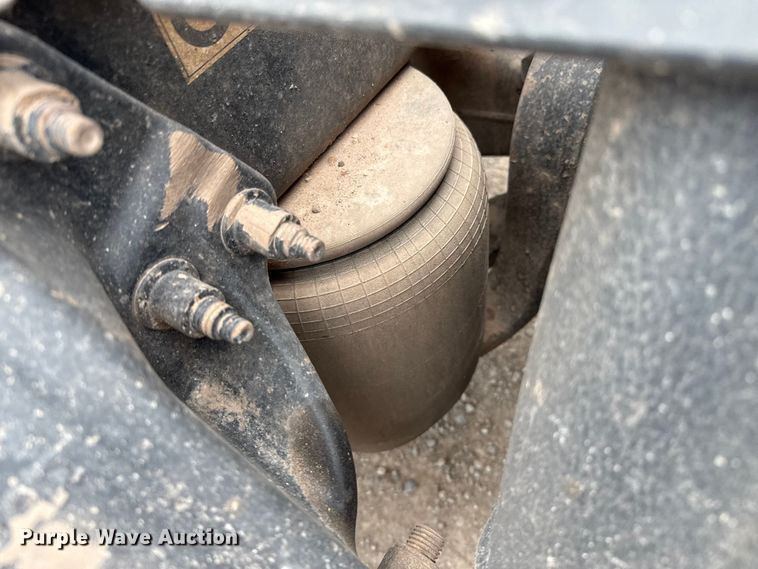 image for item EP0802 2016 Peterbilt 389 semi truck