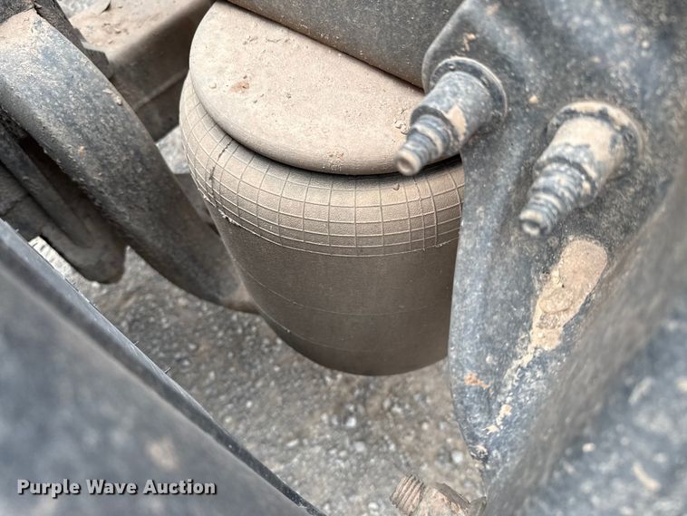 image for item EP0802 2016 Peterbilt 389 semi truck