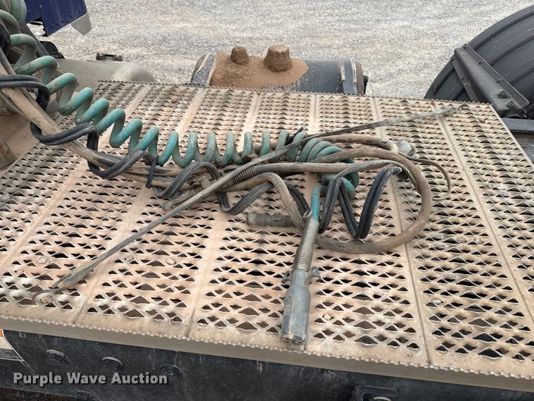 image for item EP0802 2016 Peterbilt 389 semi truck