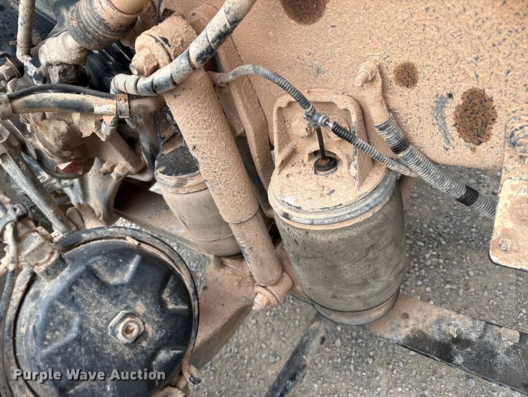 image for item EP0802 2016 Peterbilt 389 semi truck