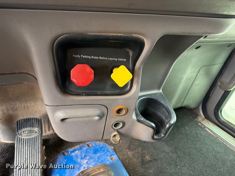 image for item EP0802 2016 Peterbilt 389 semi truck