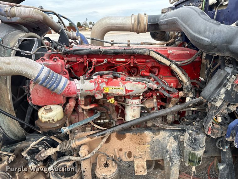 image for item EP0802 2016 Peterbilt 389 semi truck