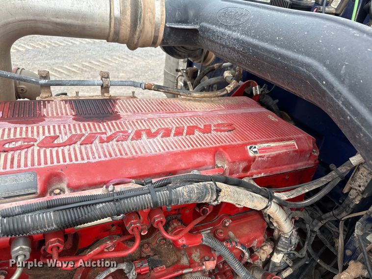 image for item EP0802 2016 Peterbilt 389 semi truck