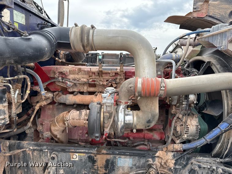 image for item EP0802 2016 Peterbilt 389 semi truck