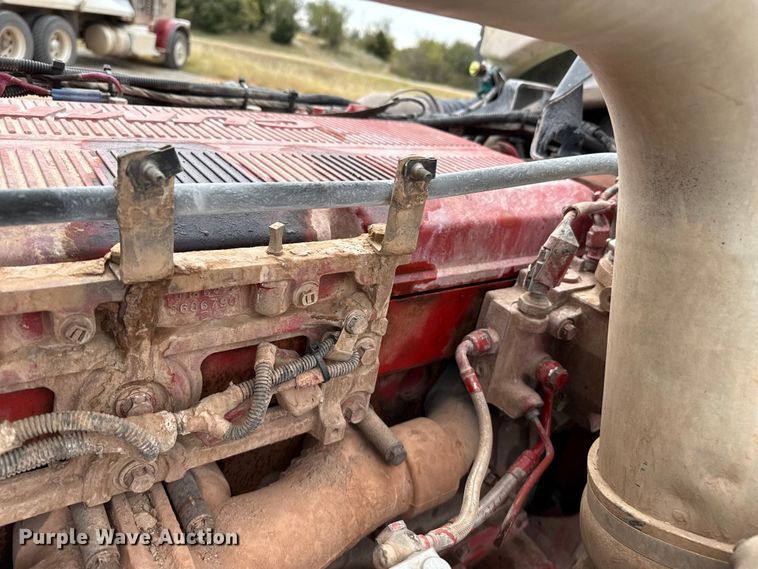 image for item EP0802 2016 Peterbilt 389 semi truck