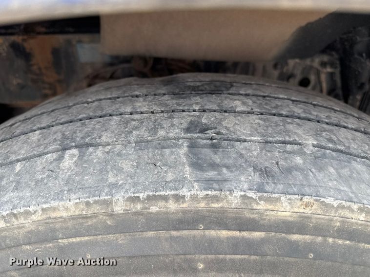 image for item EP0802 2016 Peterbilt 389 semi truck