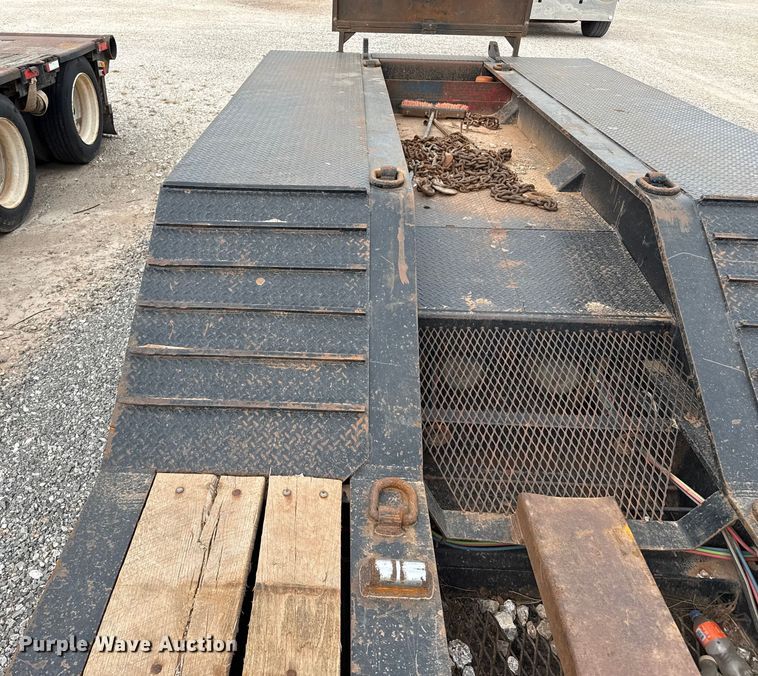 image for item EP0804 2019 Eager Beaver 55GSL/3 lowboy equipment trailer