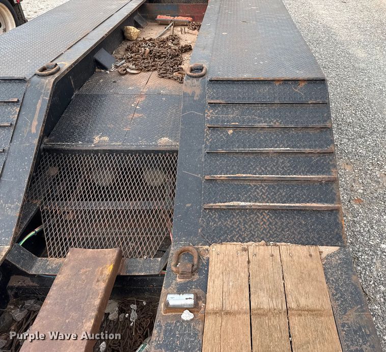 image for item EP0804 2019 Eager Beaver 55GSL/3 lowboy equipment trailer