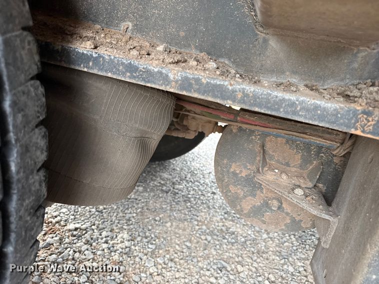 image for item EP0804 2019 Eager Beaver 55GSL/3 lowboy equipment trailer