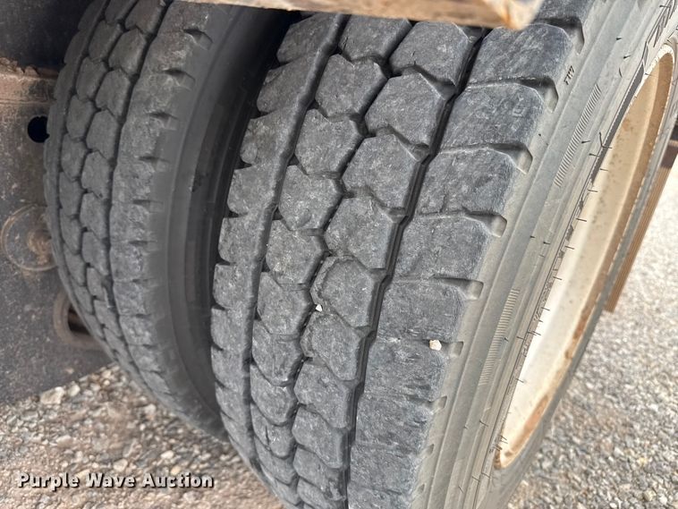 image for item EP0804 2019 Eager Beaver 55GSL/3 lowboy equipment trailer