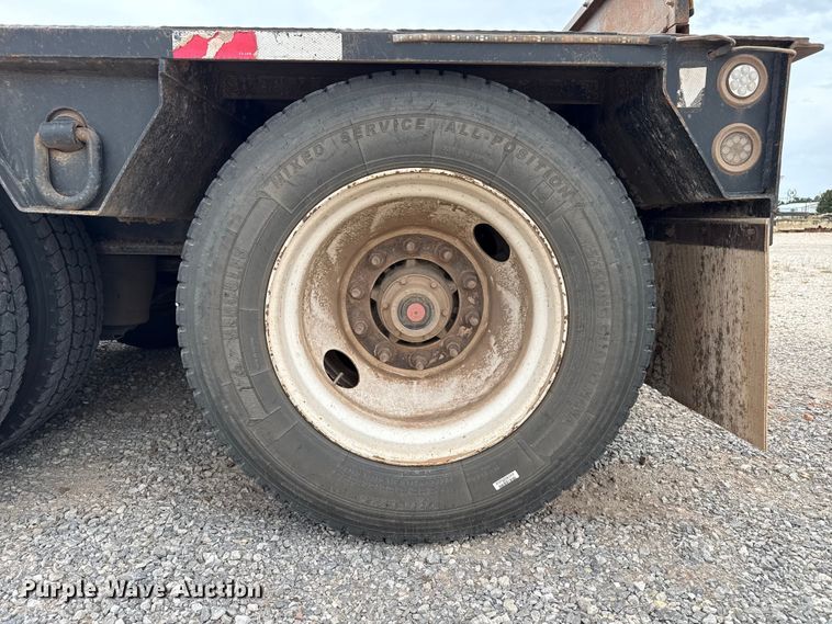 image for item EP0804 2019 Eager Beaver 55GSL/3 lowboy equipment trailer