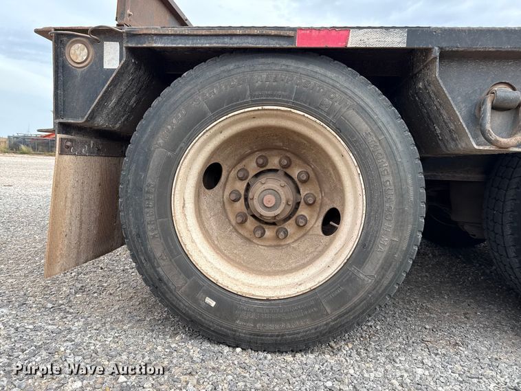 image for item EP0804 2019 Eager Beaver 55GSL/3 lowboy equipment trailer