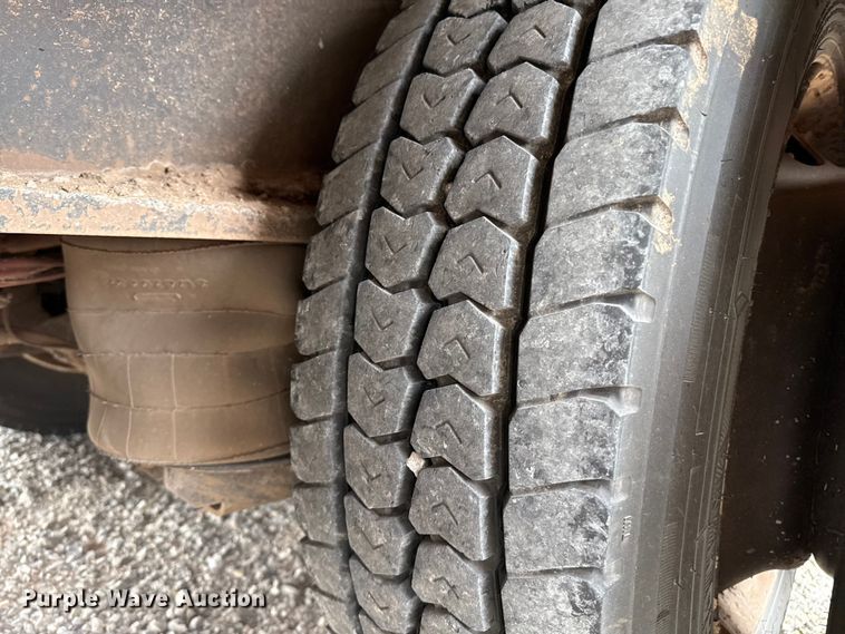 image for item EP0804 2019 Eager Beaver 55GSL/3 lowboy equipment trailer