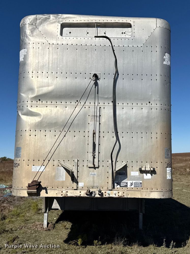image for item EP0829 1994 Wilson PSDCL-308 livestock trailer