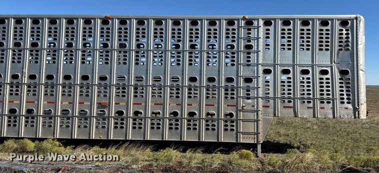 image for item EP0829 1994 Wilson PSDCL-308 livestock trailer