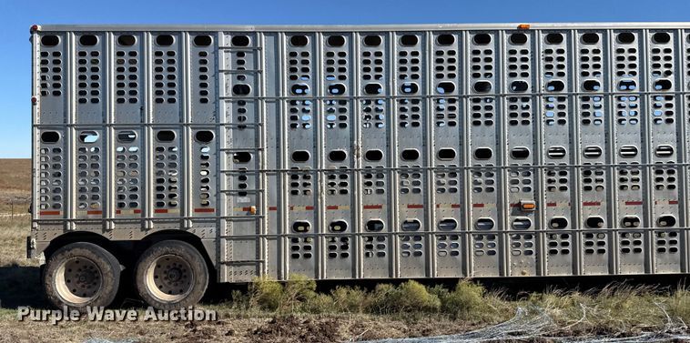 image for item EP0829 1994 Wilson PSDCL-308 livestock trailer