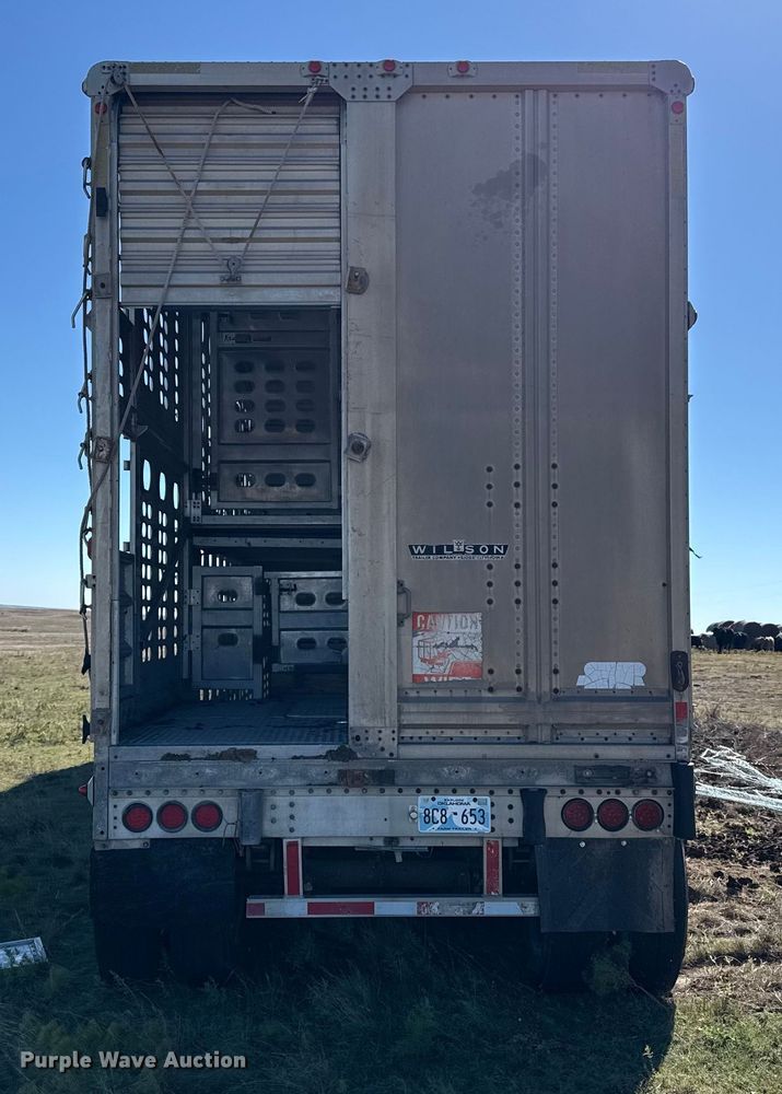 image for item EP0829 1994 Wilson PSDCL-308 livestock trailer