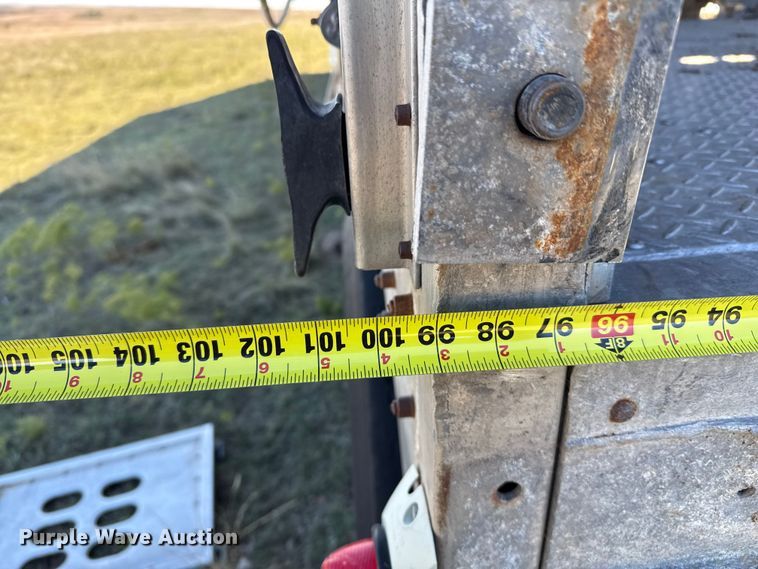 image for item EP0829 1994 Wilson PSDCL-308 livestock trailer