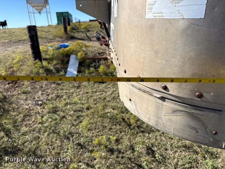 image for item EP0829 1994 Wilson PSDCL-308 livestock trailer